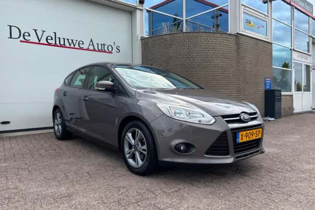 Ford Focus (2012) thumbnail 1