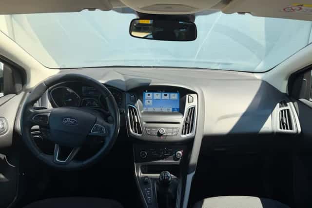 Ford Focus (2018) thumbnail 3