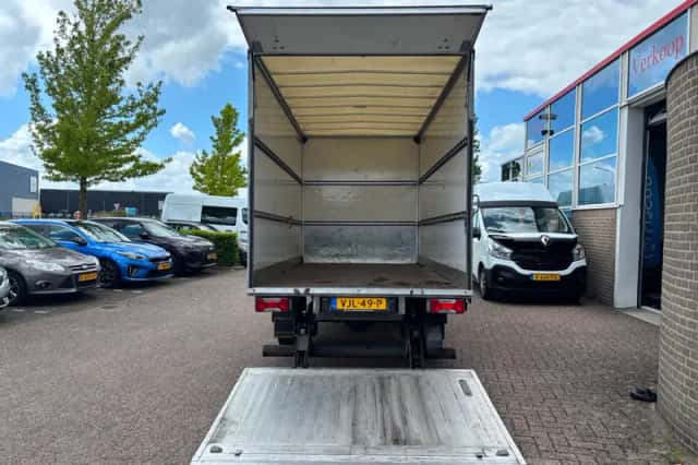 Iveco Daily (2018) thumbnail 2