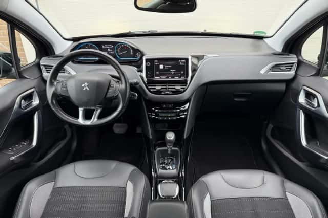 Peugeot 2008 (2018) thumbnail 3