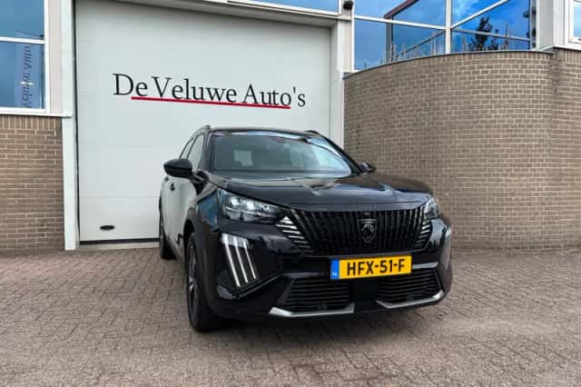 Peugeot 2008 (2024) thumbnail 4