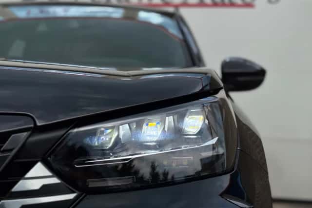 Peugeot 2008 (2024) thumbnail 6