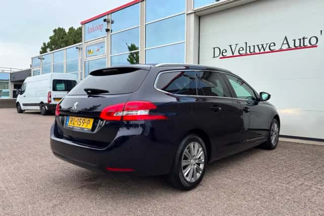 Peugeot 308 (2018) thumbnail 2