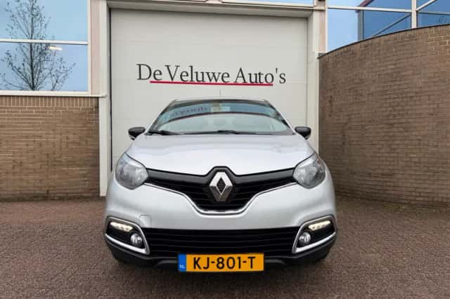 Renault Captur (2016) thumbnail 5