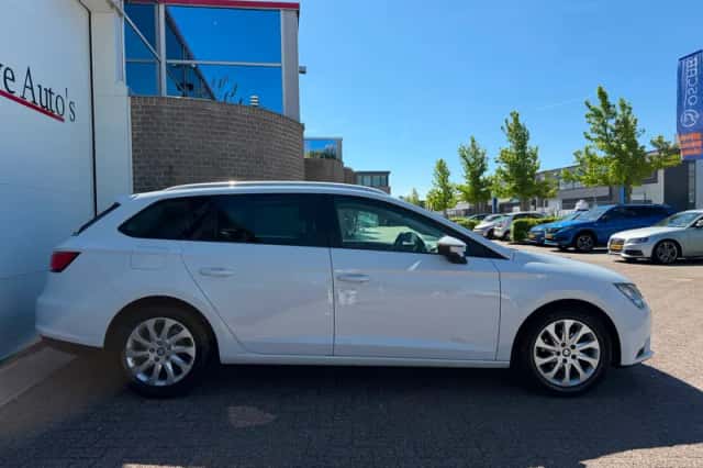 SEAT Leon (2015) thumbnail 4