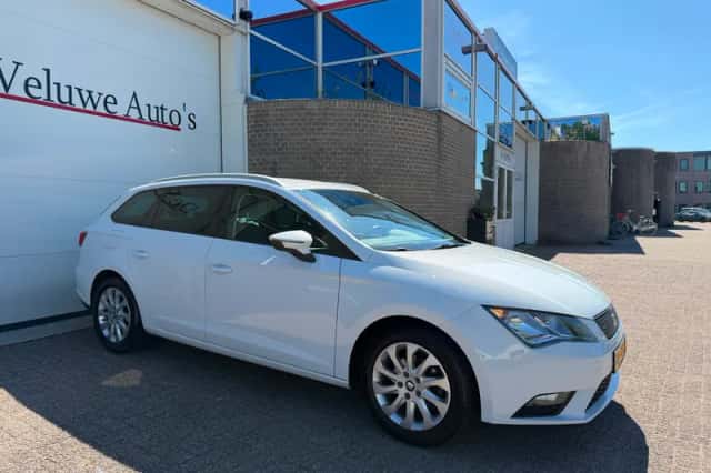 SEAT Leon (2015) thumbnail 6