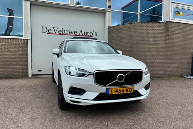 Volvo XC60 (2018) thumbnail 4