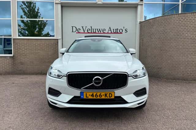 Volvo XC60 (2018) thumbnail 5