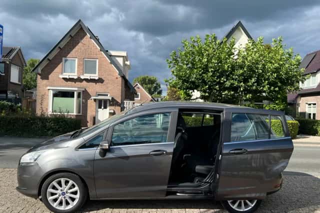 Ford B-Max (2015) thumbnail 4