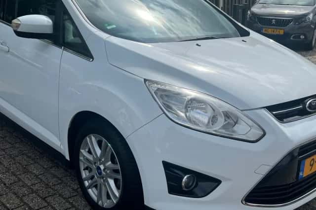 Ford C-Max (2014) thumbnail 6