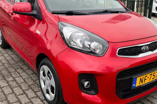 Kia Picanto (2017) thumbnail 5