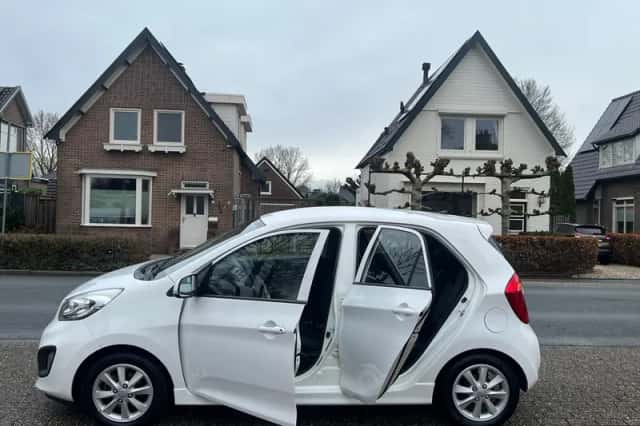 Kia Picanto (2014) thumbnail 3