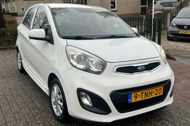 Kia Picanto (2014) thumbnail 5