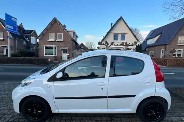Peugeot 107 (2010) thumbnail 4