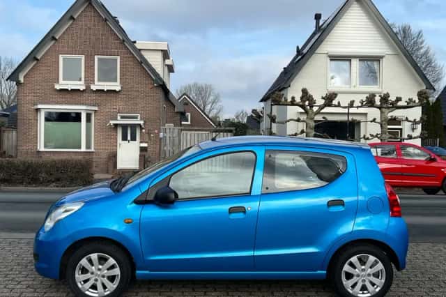 Suzuki Alto (2011) thumbnail 4