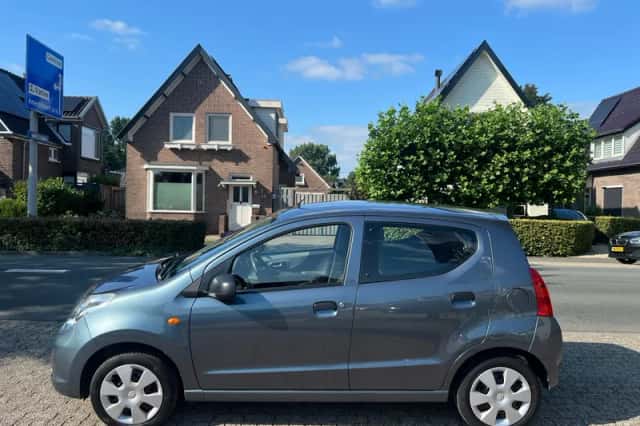 Suzuki Alto (2009) thumbnail 3