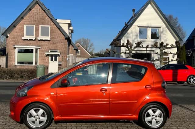 Toyota Aygo (2012) thumbnail 3