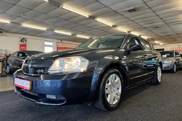 Dodge Avenger (2009) thumbnail 3