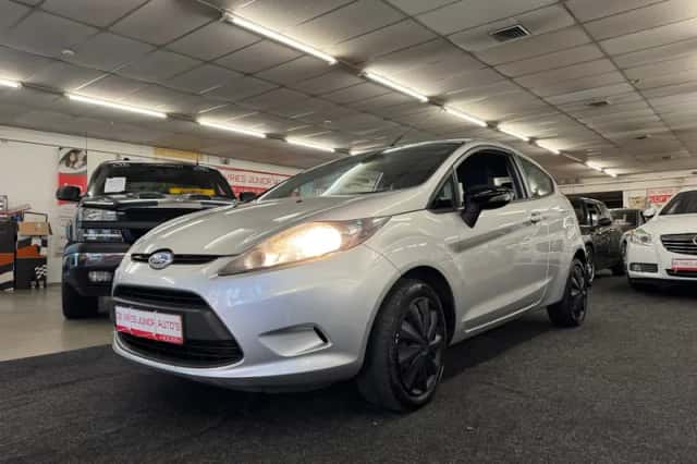 Ford Fiesta (2009) thumbnail 1