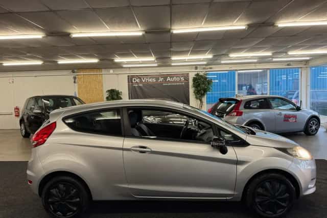 Ford Fiesta (2009) thumbnail 4