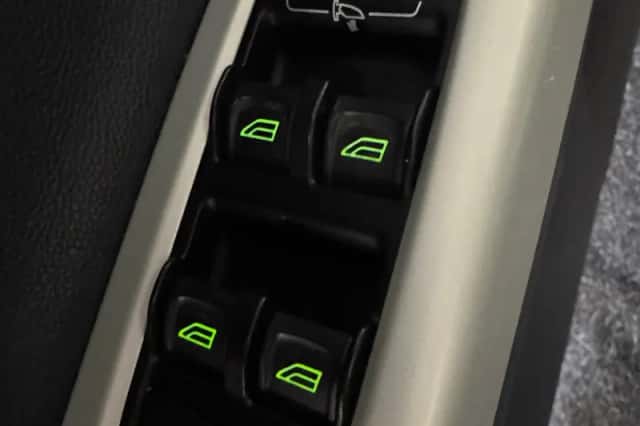 Volvo V50 (2008) thumbnail 6