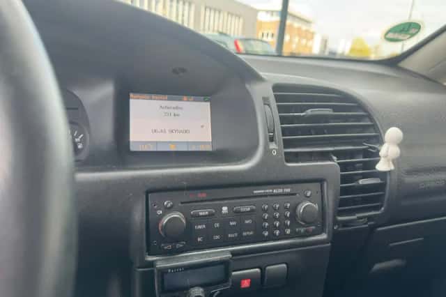 Opel Zafira (2004) thumbnail 4