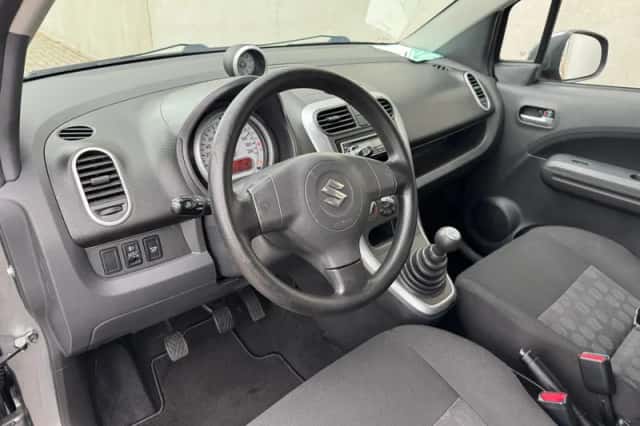 Suzuki SPLASH (2011) thumbnail 3