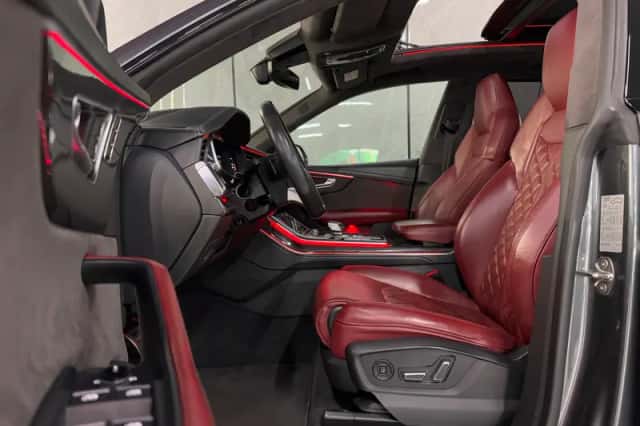 Audi SQ8 (2019) thumbnail 3