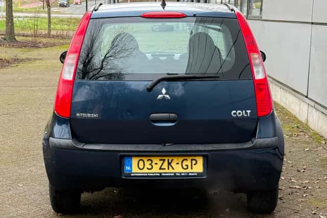 Mitsubishi Colt (2008) thumbnail 5