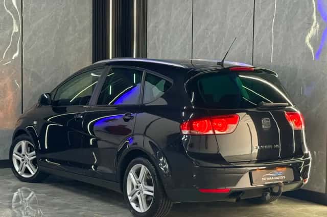 SEAT Altea XL (2011) thumbnail 2