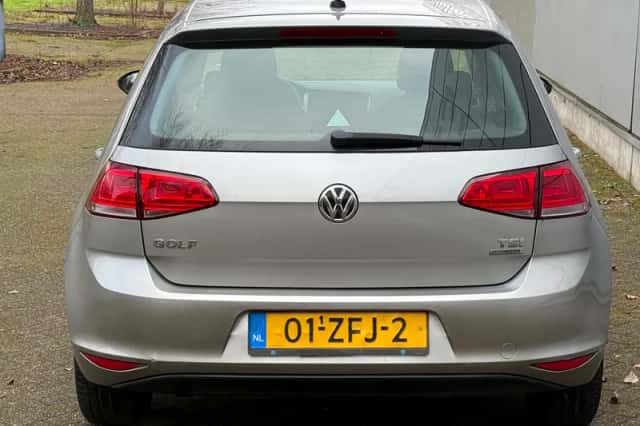 Volkswagen Golf (2012) thumbnail 5