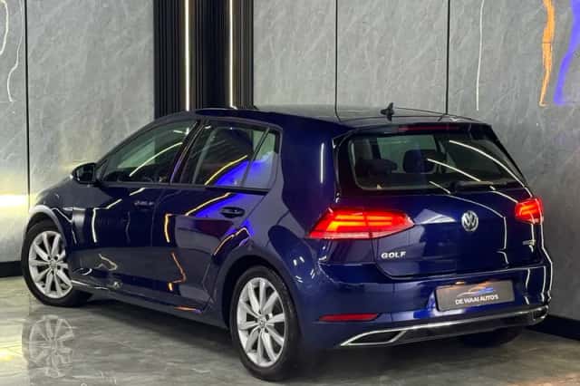 Volkswagen Golf (2018) thumbnail 2