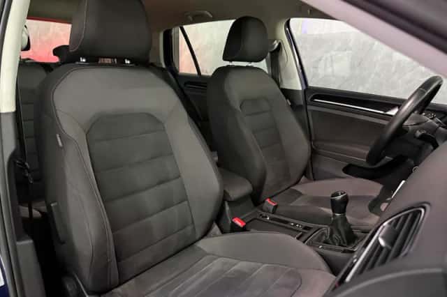 Volkswagen Golf (2018) thumbnail 5