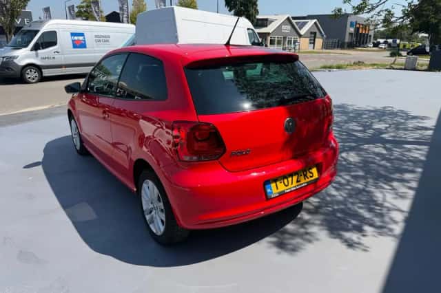 Volkswagen Polo (2012) thumbnail 3