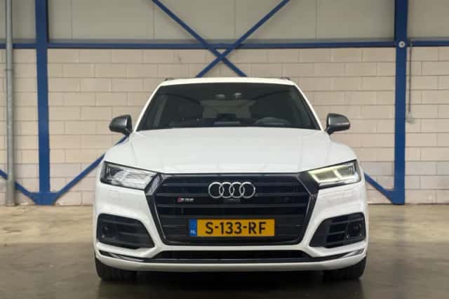 Audi SQ5 (2017) thumbnail 2