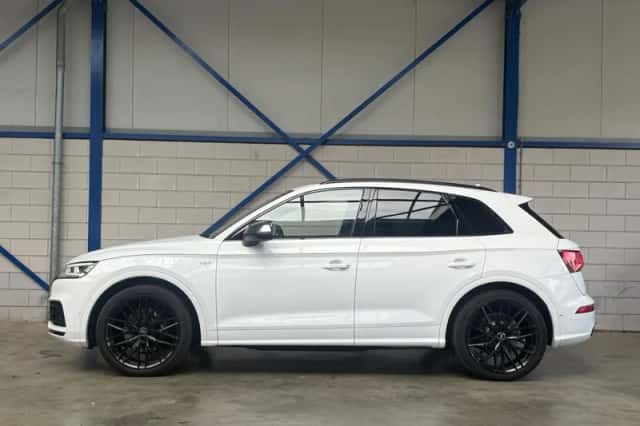 Audi SQ5 (2017) thumbnail 6