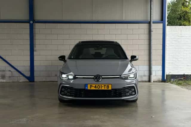 Volkswagen Golf (2021) thumbnail 4