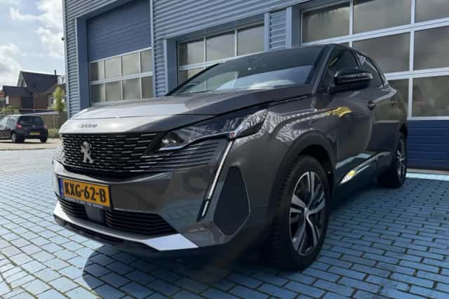 Peugeot 3008 (2024) thumbnail 3