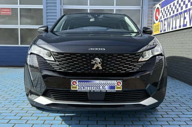 Peugeot 3008 (2023) thumbnail 2