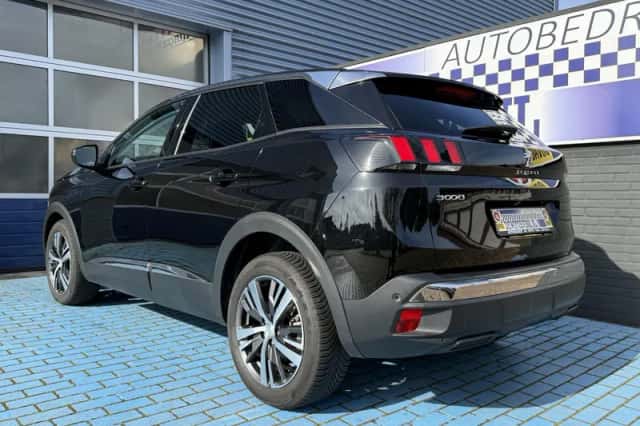 Peugeot 3008 (2023) thumbnail 6