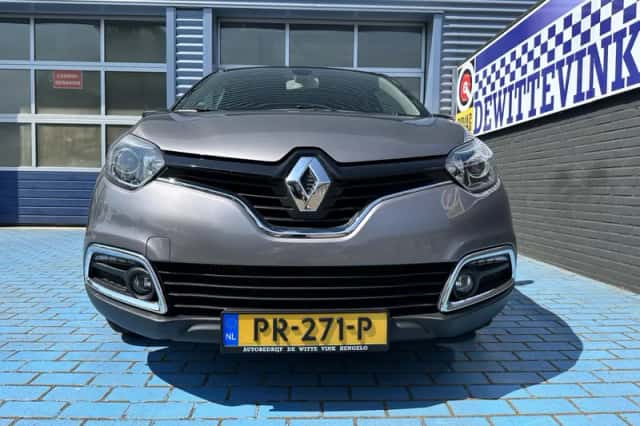 Renault Captur (2016) thumbnail 3