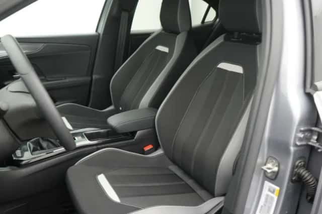 Opel Mokka (2024) thumbnail 3