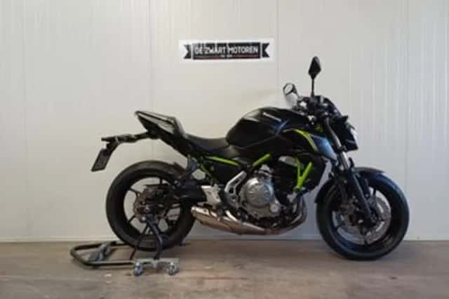 KAWASAKI Z650 (2017) thumbnail 2