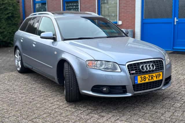 Audi A4 (2008) thumbnail 3