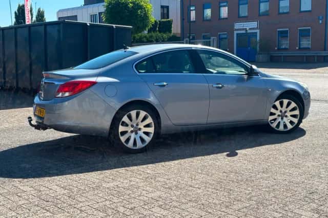 Opel Insignia (2009) thumbnail 4