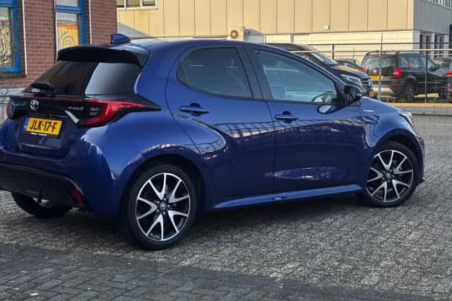 Toyota Yaris (2021) thumbnail 4