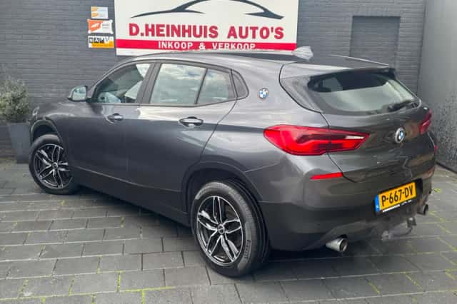 BMW X2 (2018) thumbnail 2