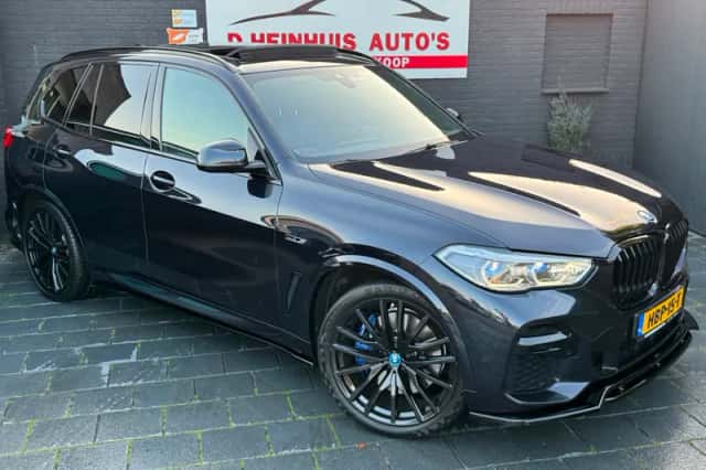 BMW X5 (2021) thumbnail 1