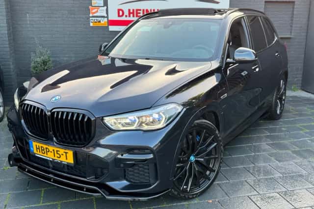 BMW X5 (2021) thumbnail 4
