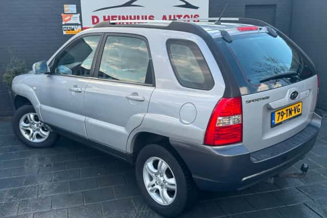 Kia Sportage (2007) thumbnail 2